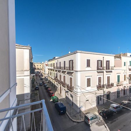 B&B Camera A Sud Mare' Trani Eksteriør billede